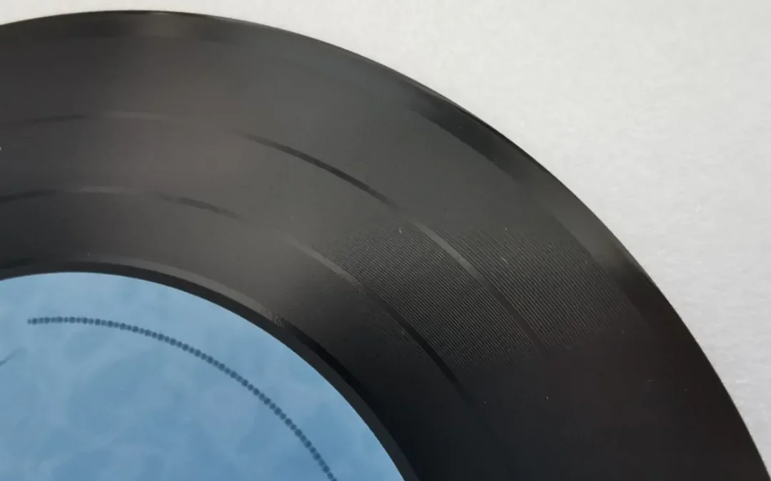 Vinilo CD retro pero actual a la vez