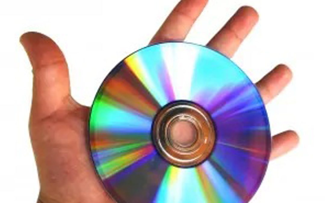 Conservar en buenas condiciones los CDs y DVDs: cuídalos, no son inmortales!